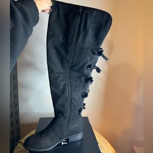 Knee high suede flat boots with bows size 10